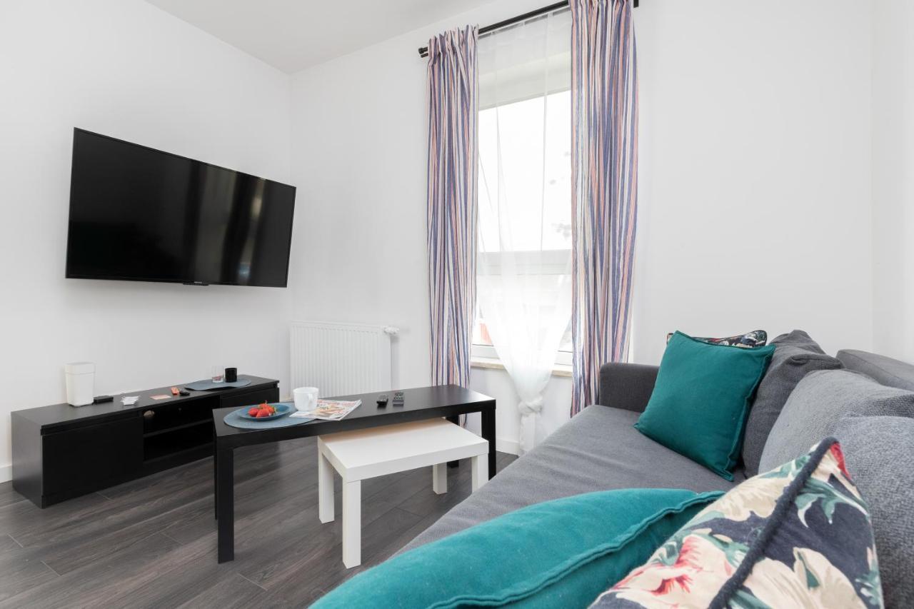 Deluxe Apartments Sucha Gdansk By Noclegi Renters Exterior photo